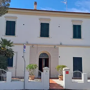 Corallo 3*, Castiglioncello Italia